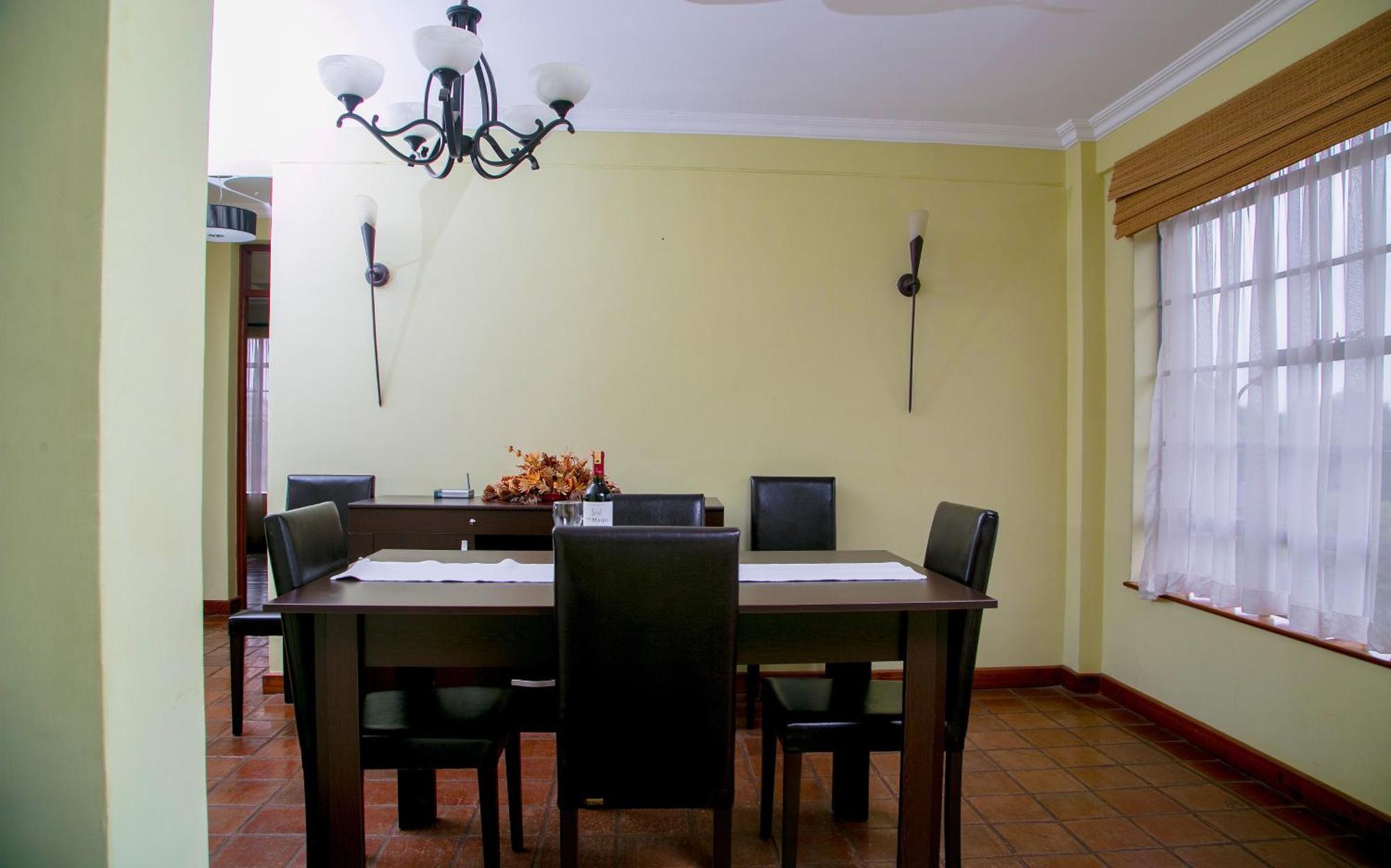 Batians Apartment Hotel ไนโรบี ห้อง รูปภาพ